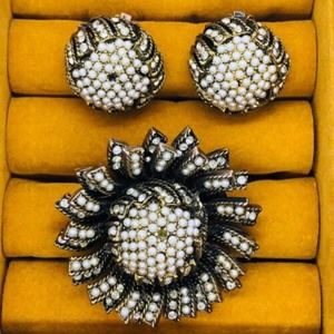 Vintage HAR Brooch Clip On Earrings Signed